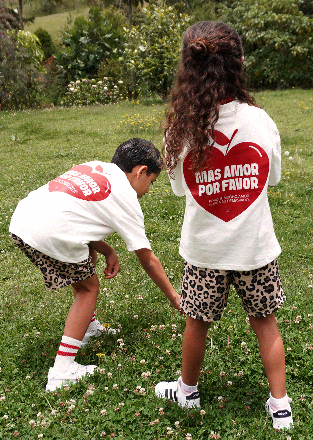 Camiseta Más Amor Por favor